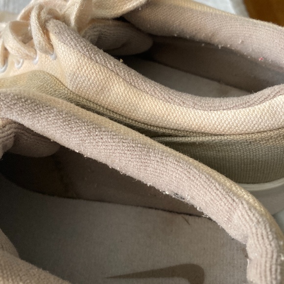 Nike Rare Vintage Canvas Shoes -Tan/cream Women's size 9 fits like 8.5 - Picture 4 of 6